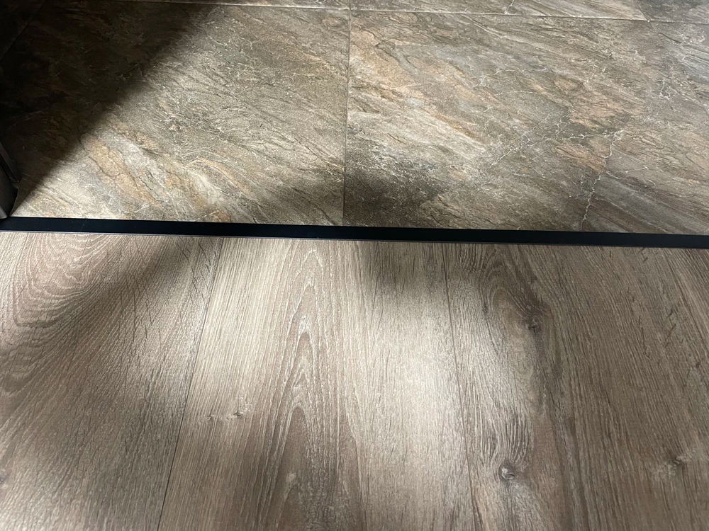 Порог для кварцвинила ЛС 10-1.2700.215 Черный