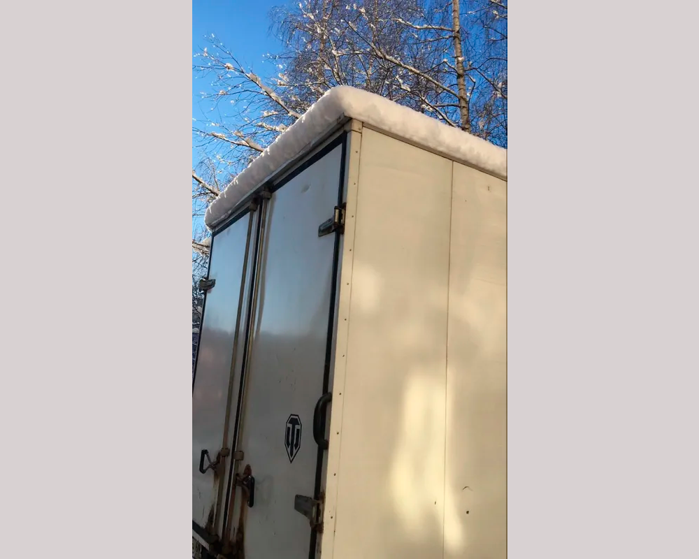 Уголок разнополочный 30х20 мм Уп 11.2000.501л Серебро