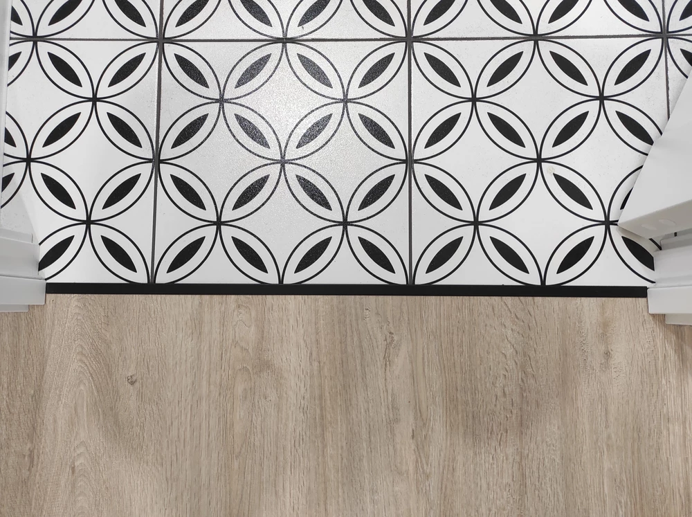 Порог для кварцвинила ЛС 10-1.2700.215 Черный